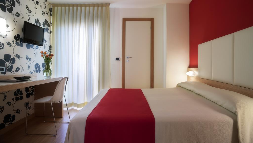 Acasamia Welchome Hotel Римини Екстериор снимка